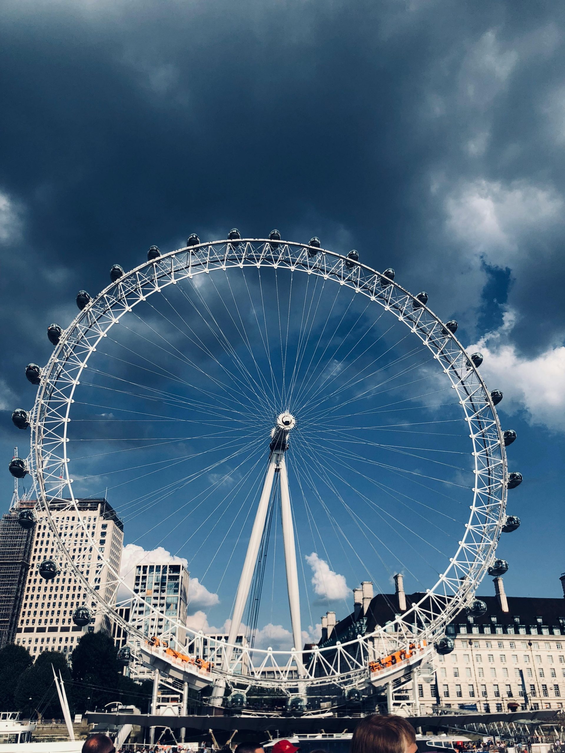 London rents hit record high of £2,633 a month