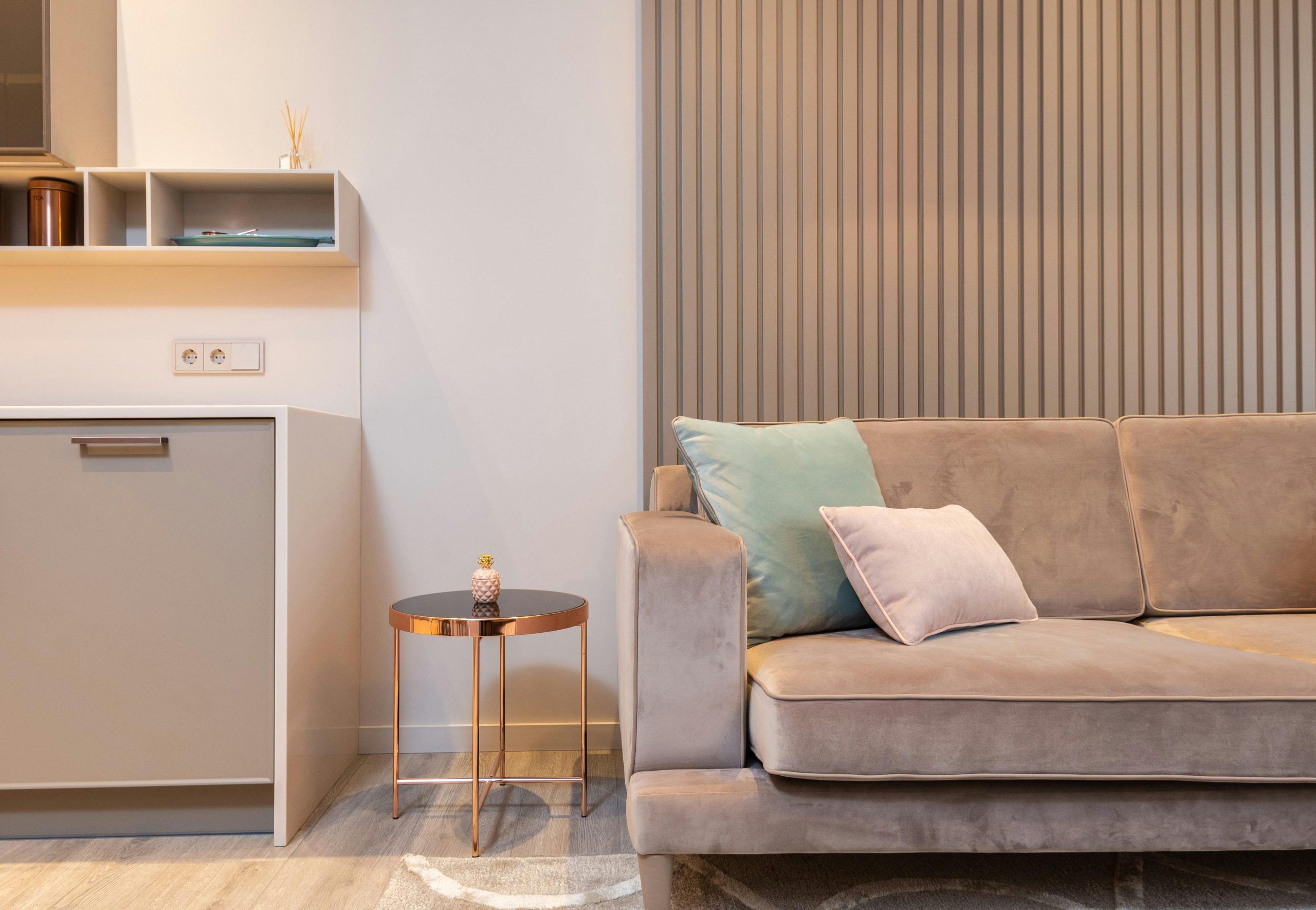 If a flat has been listed for a while (6+ weeks) and the rent is reduced, should I be suspicious?