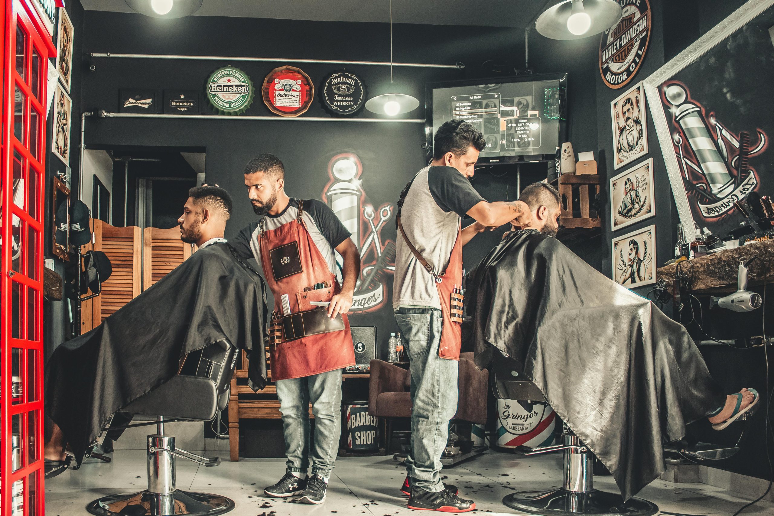Places that neaten men’s hair, NOT Cut or Restyle it.