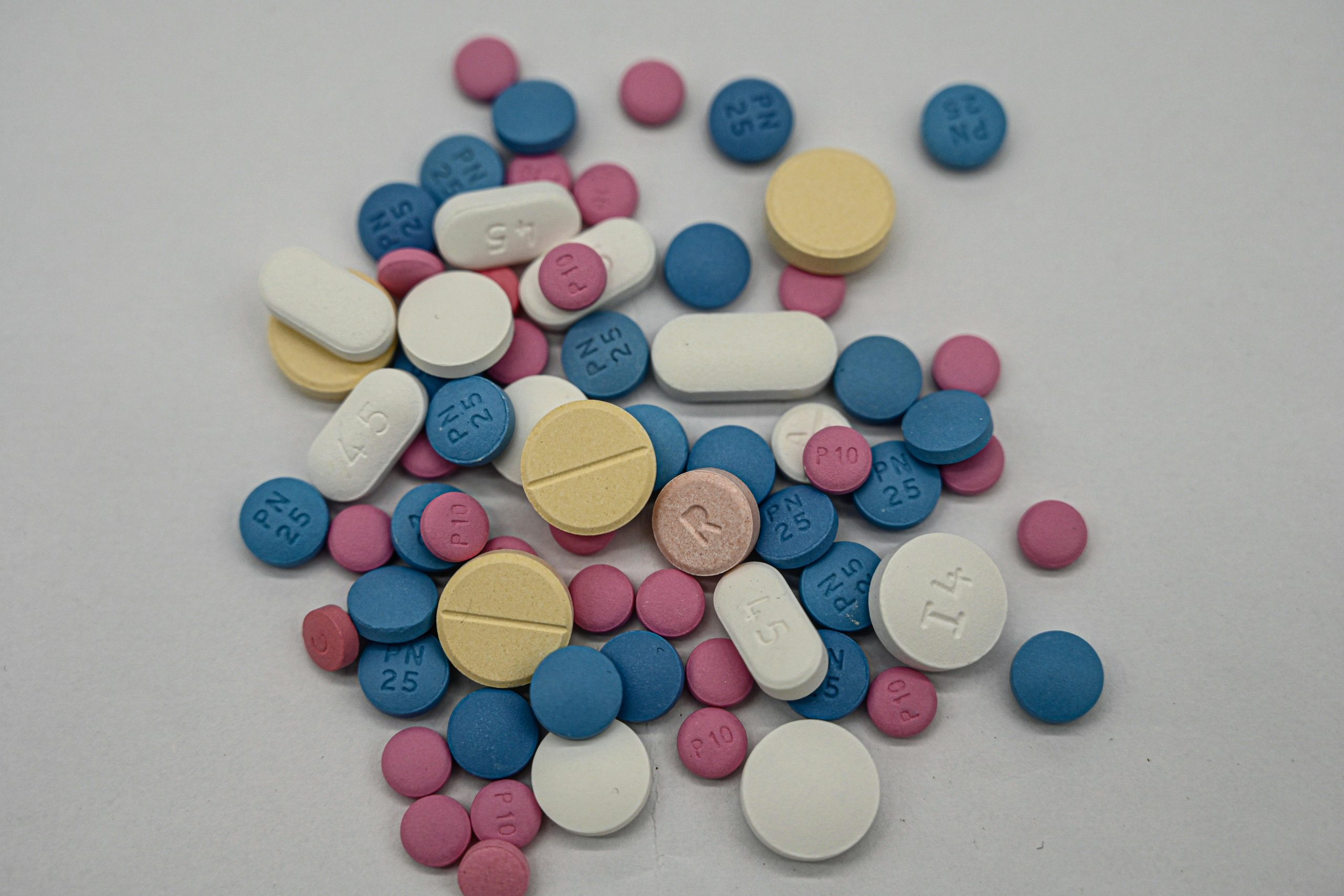 Can Pharmacies in The UK prescribe migraine medicine to non-UK citizens?