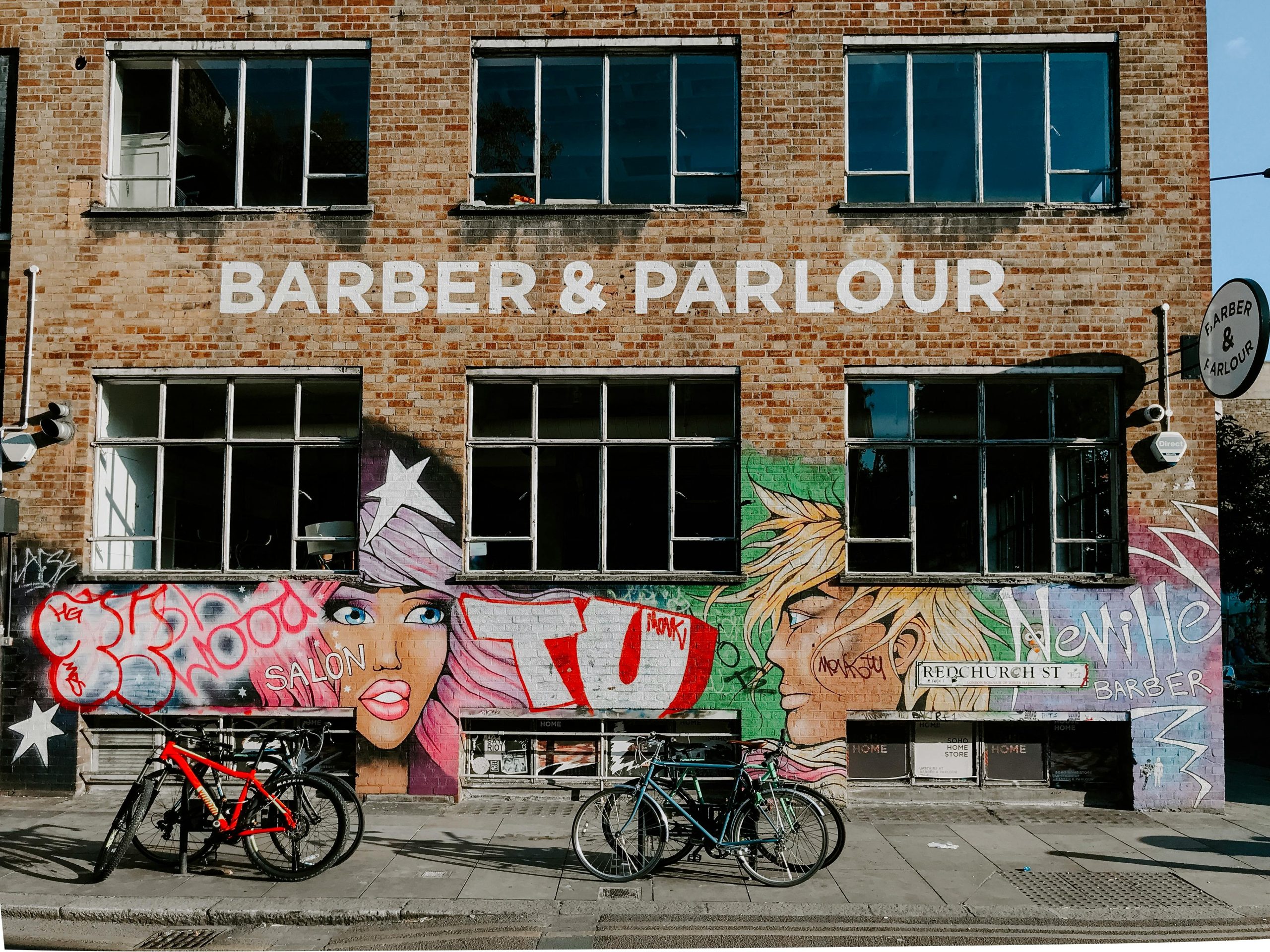 How DOES cycling in London work exactly? (Vauxhall specifically)