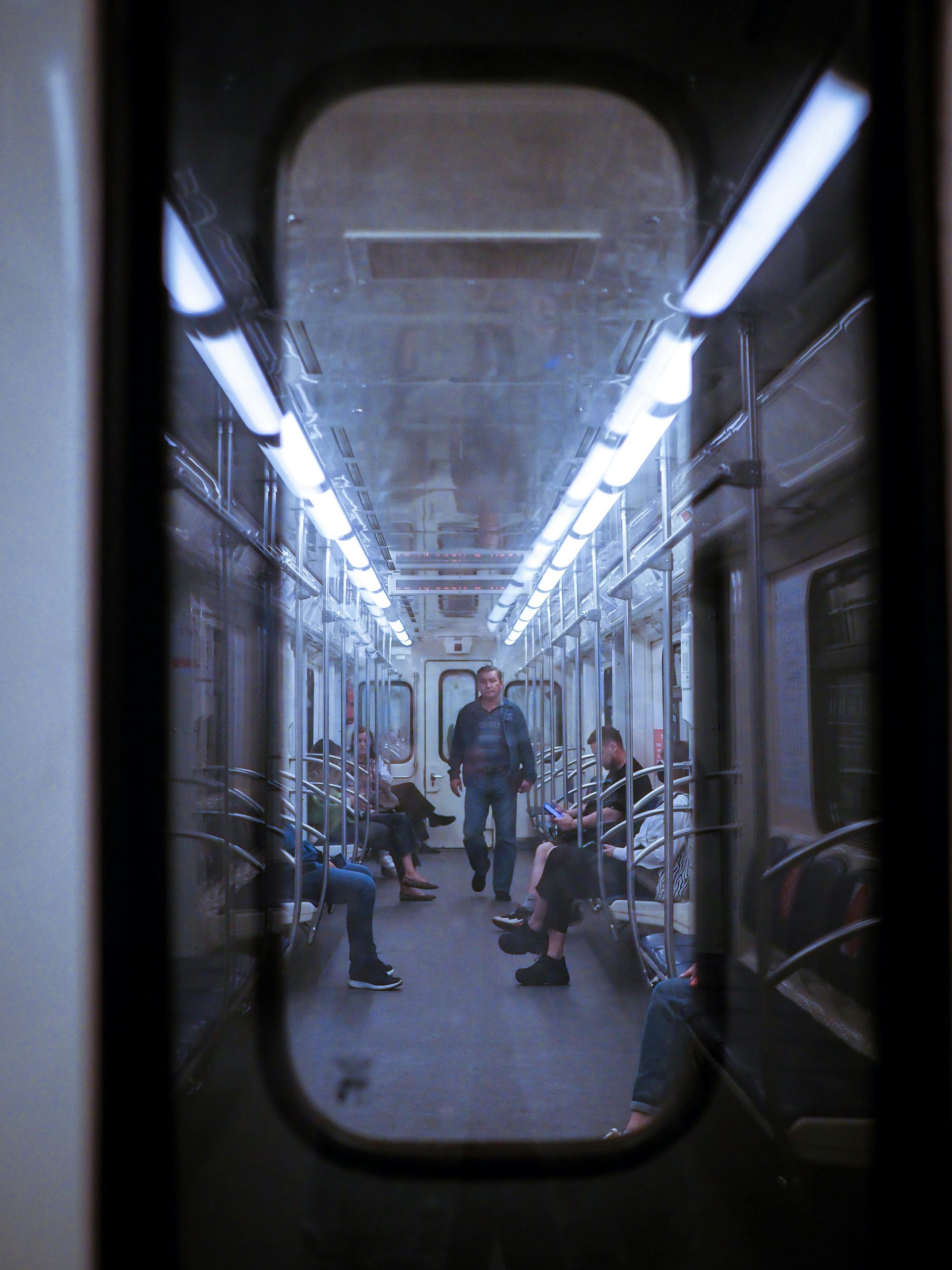 Do the Underground train drivers know if someone’s fallen between the platform and the carriage.