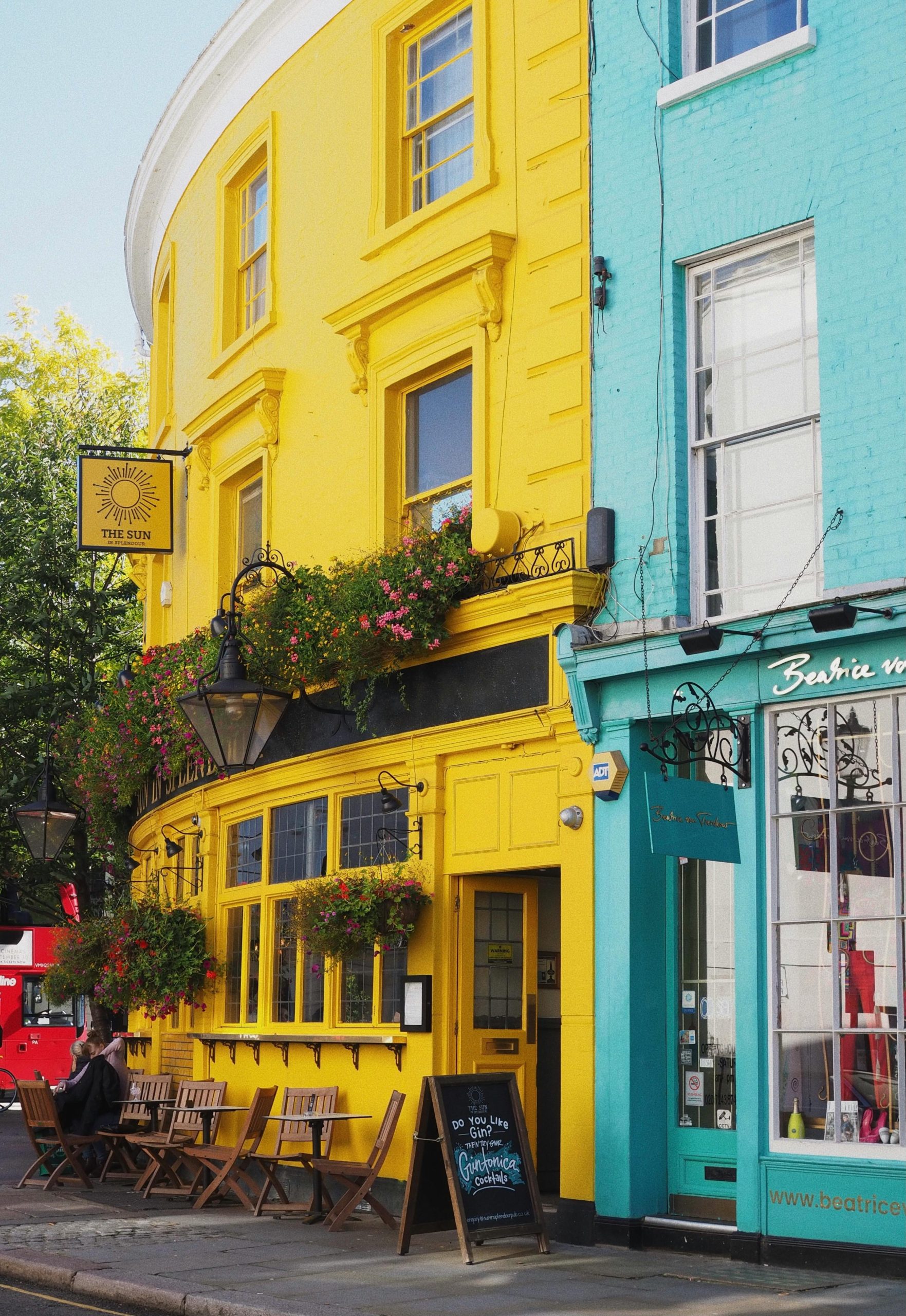 Am I in the wrong here? London Pub and World Cup game