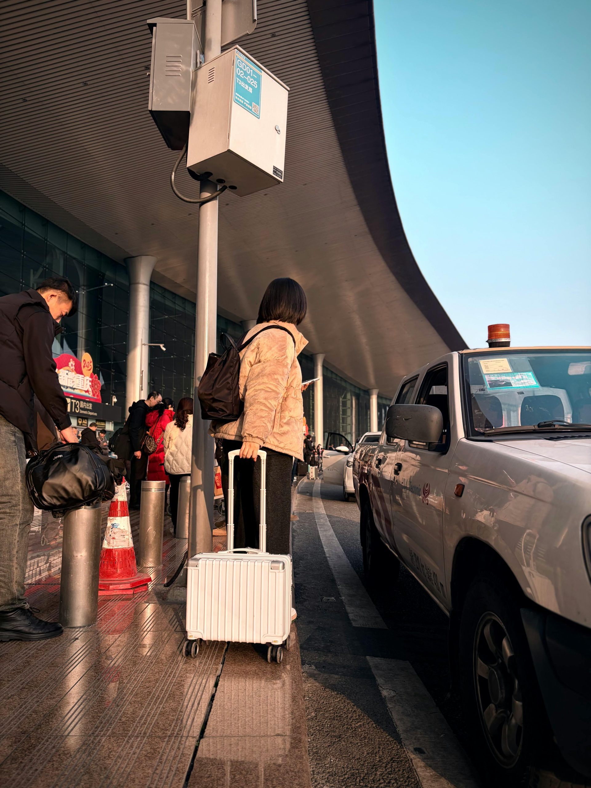 London City Airport introduces £8 drop-off fee