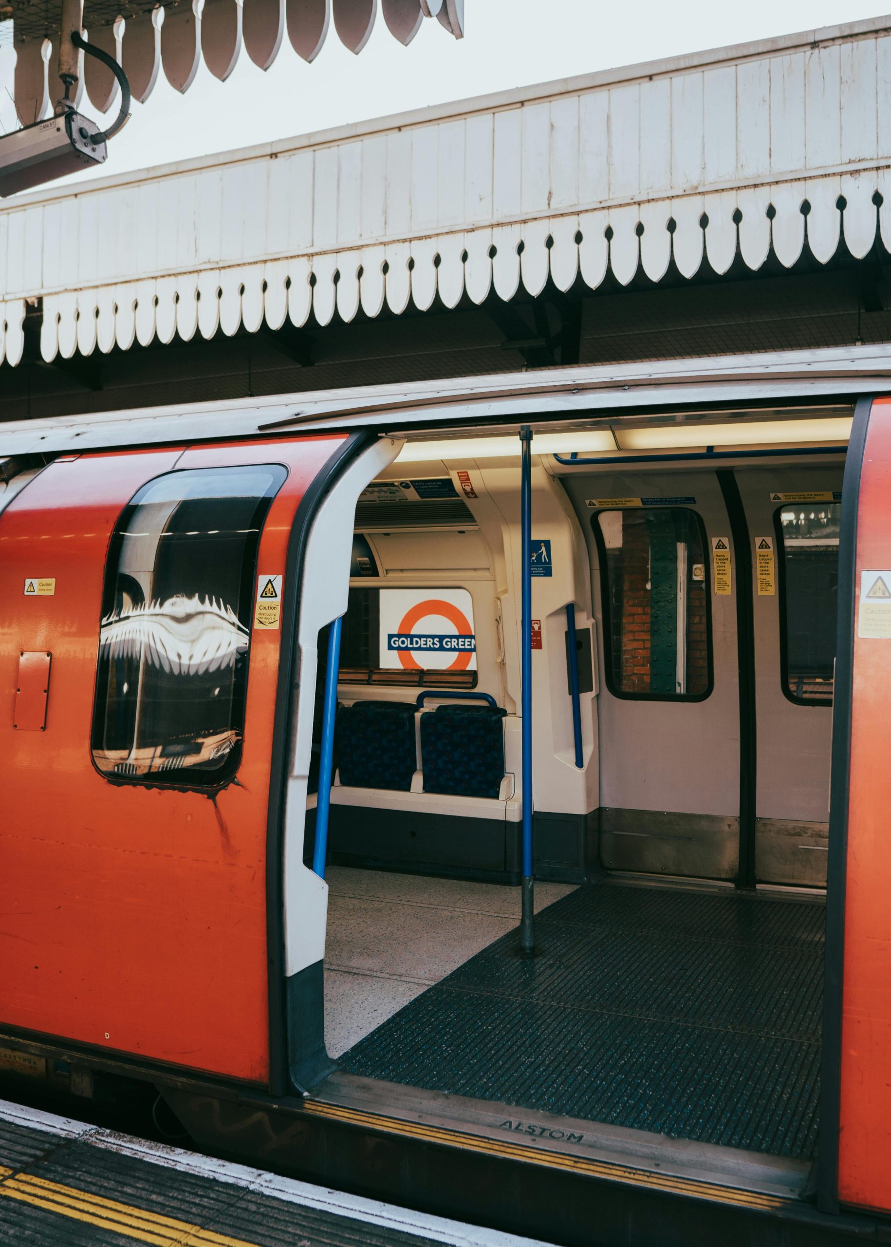 Free Book Swaps at London Tube / Train Stations