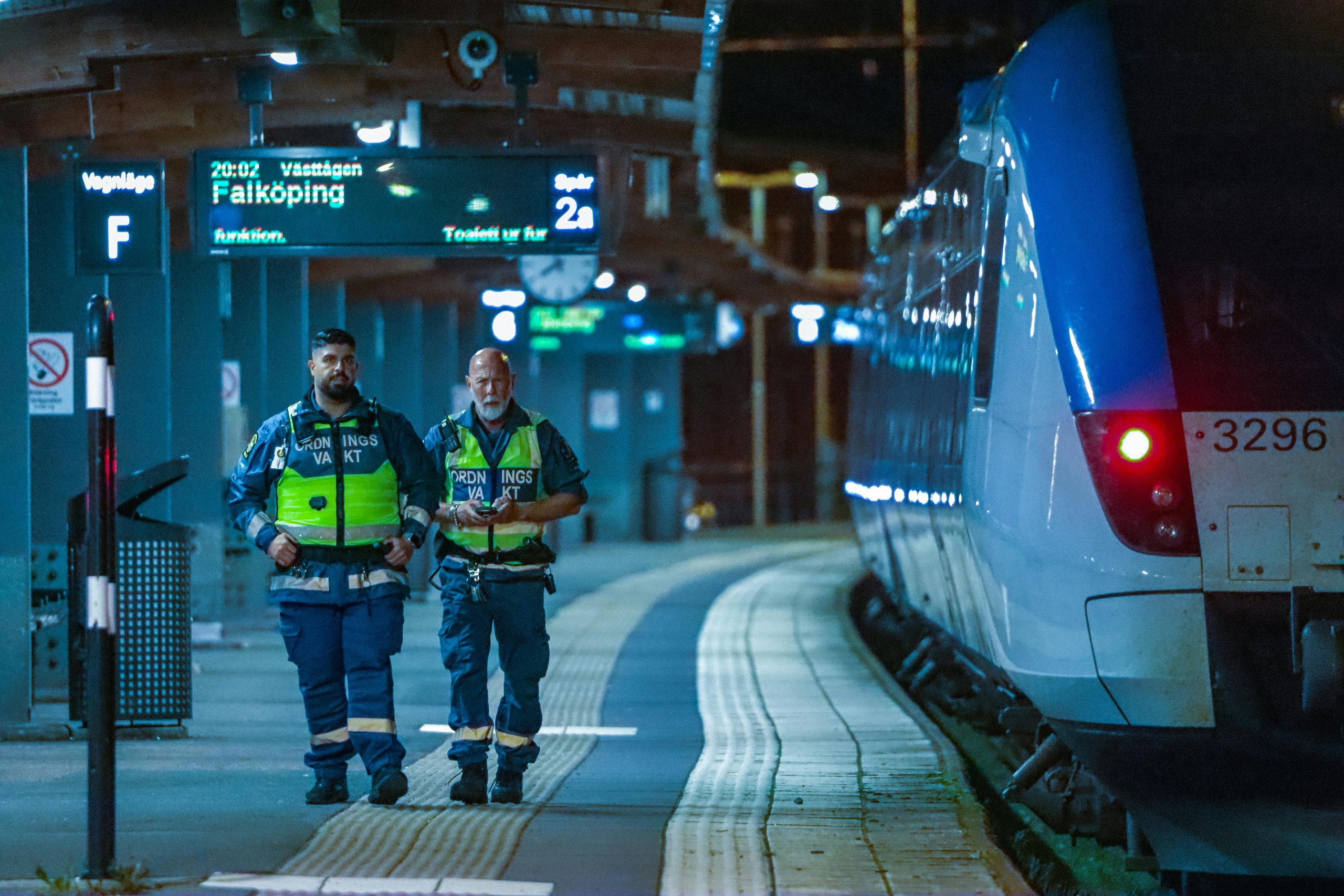 Casualties at train stations TW