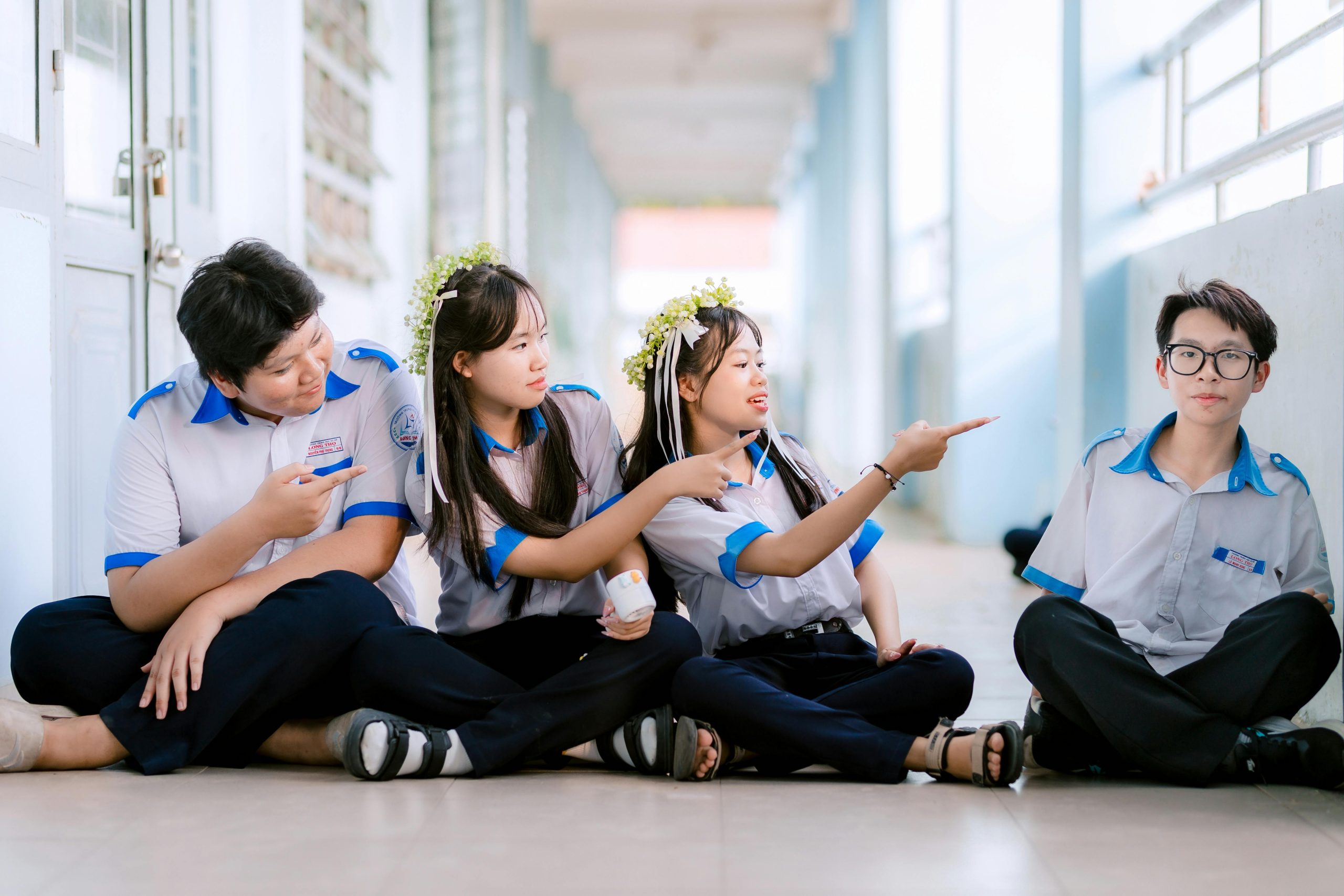 Friends choosing private schools, does it change group dynamics?