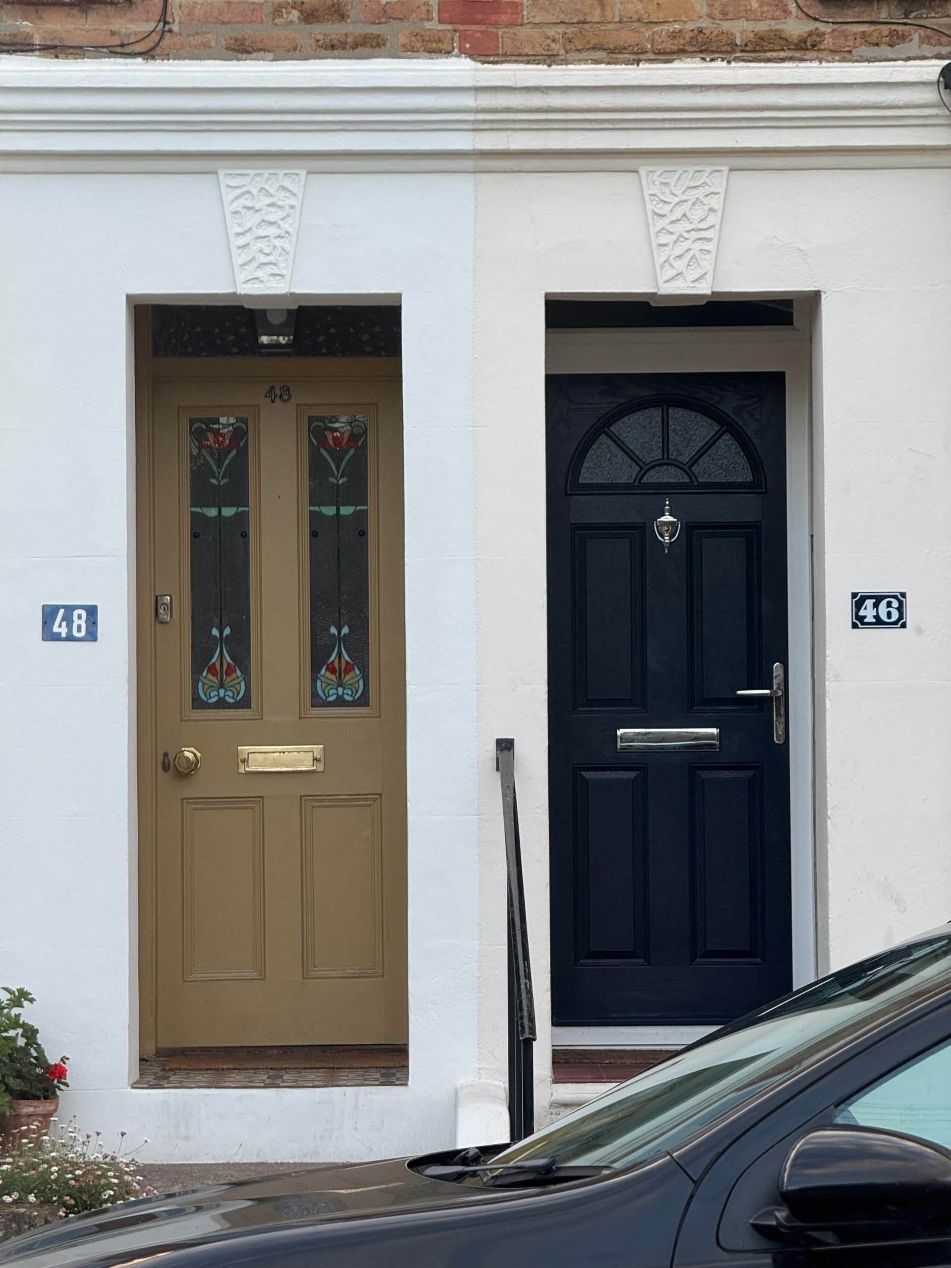 London door knockers asking for Ukrainians – who are they?