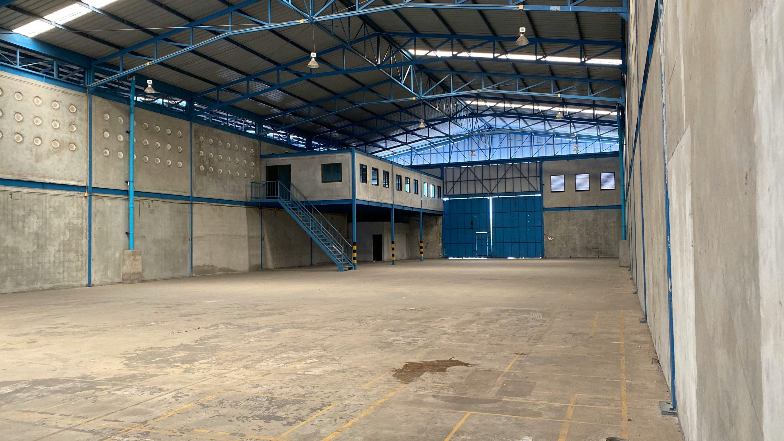 Italian Warehouse in Wembley area – Orzoro