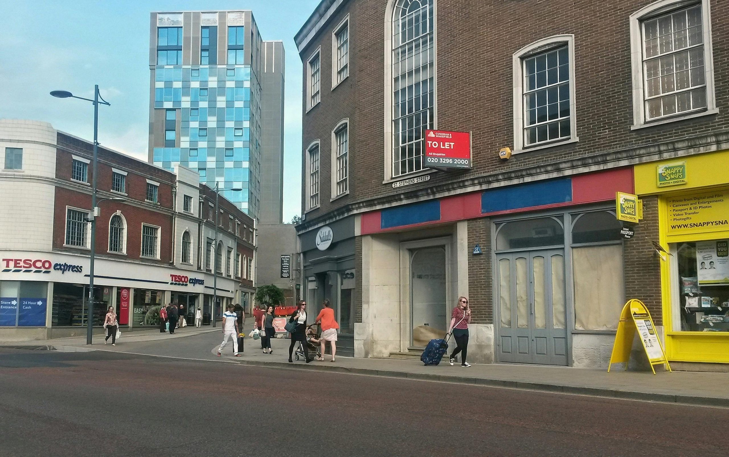 Ealing Common Tesco – anyone know why it’s closed?