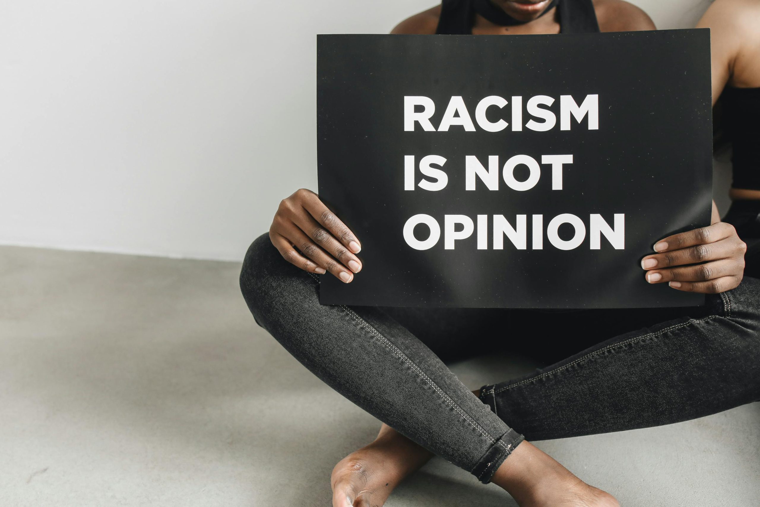 the racism in the uk is scaring me and I want to leave asap