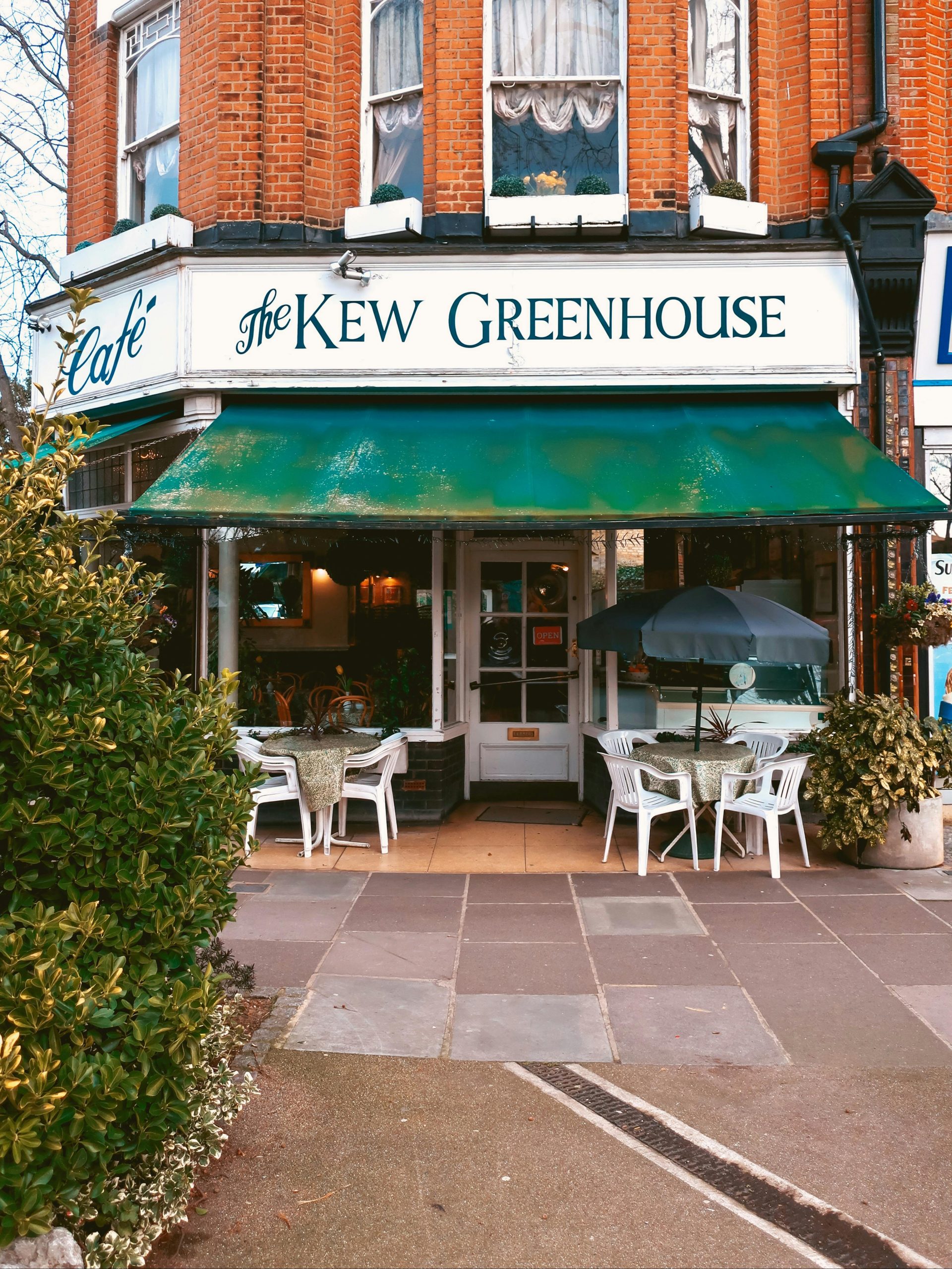 Cozy cafe spot suggestions in London for knitting please!