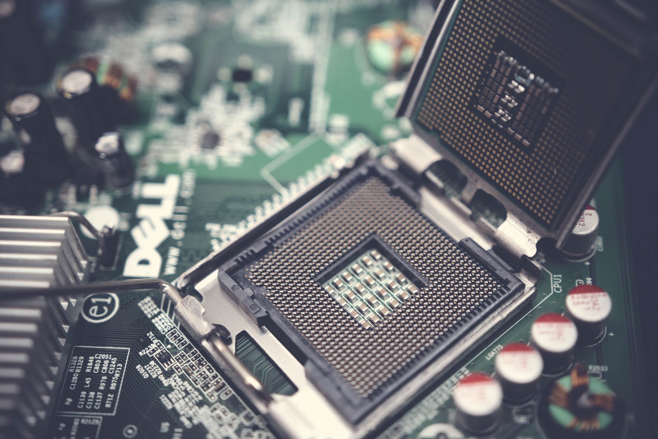What are trusted places to get PC parts in london?