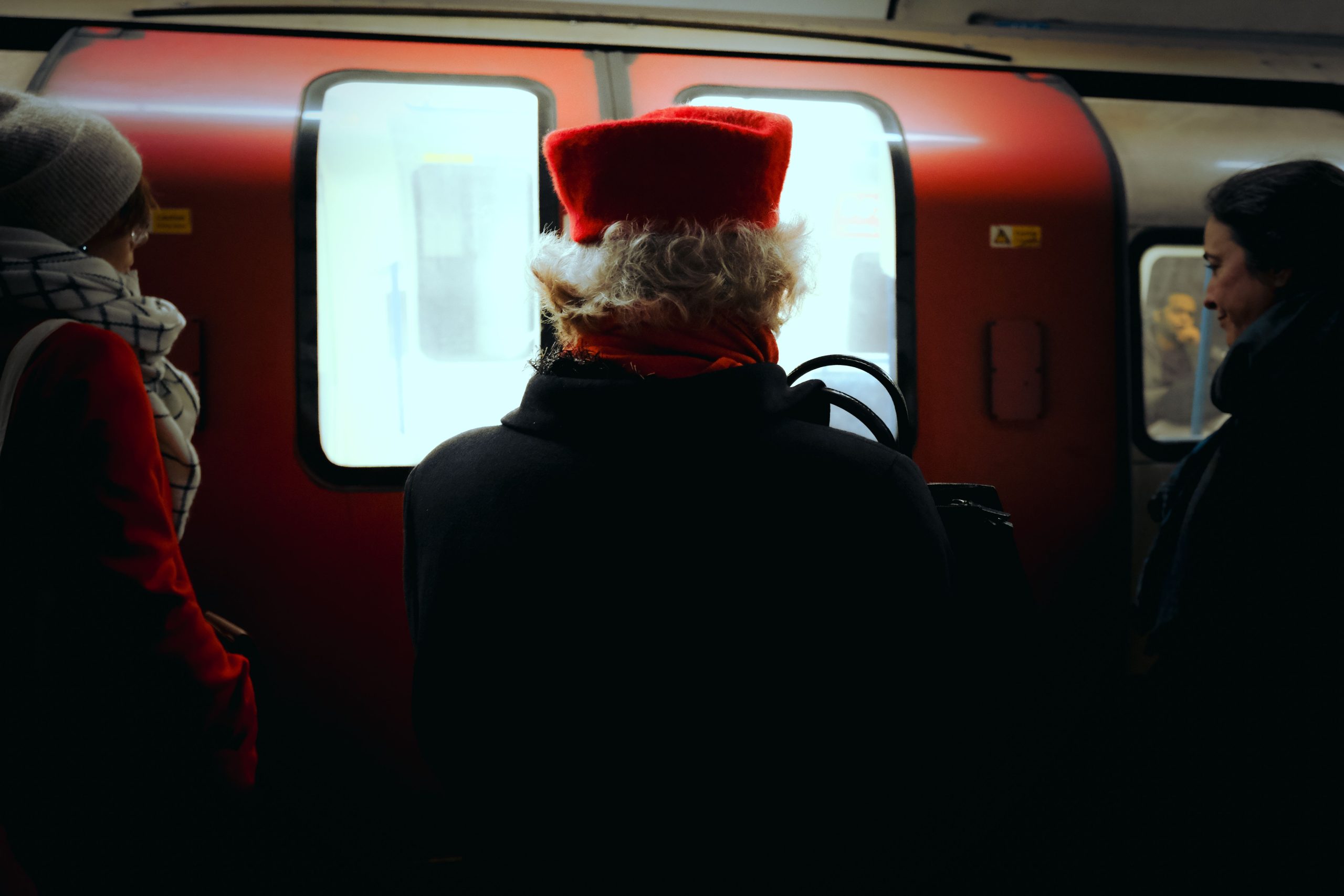 I avoid morning commuter tubes like the plague… am I weird?
