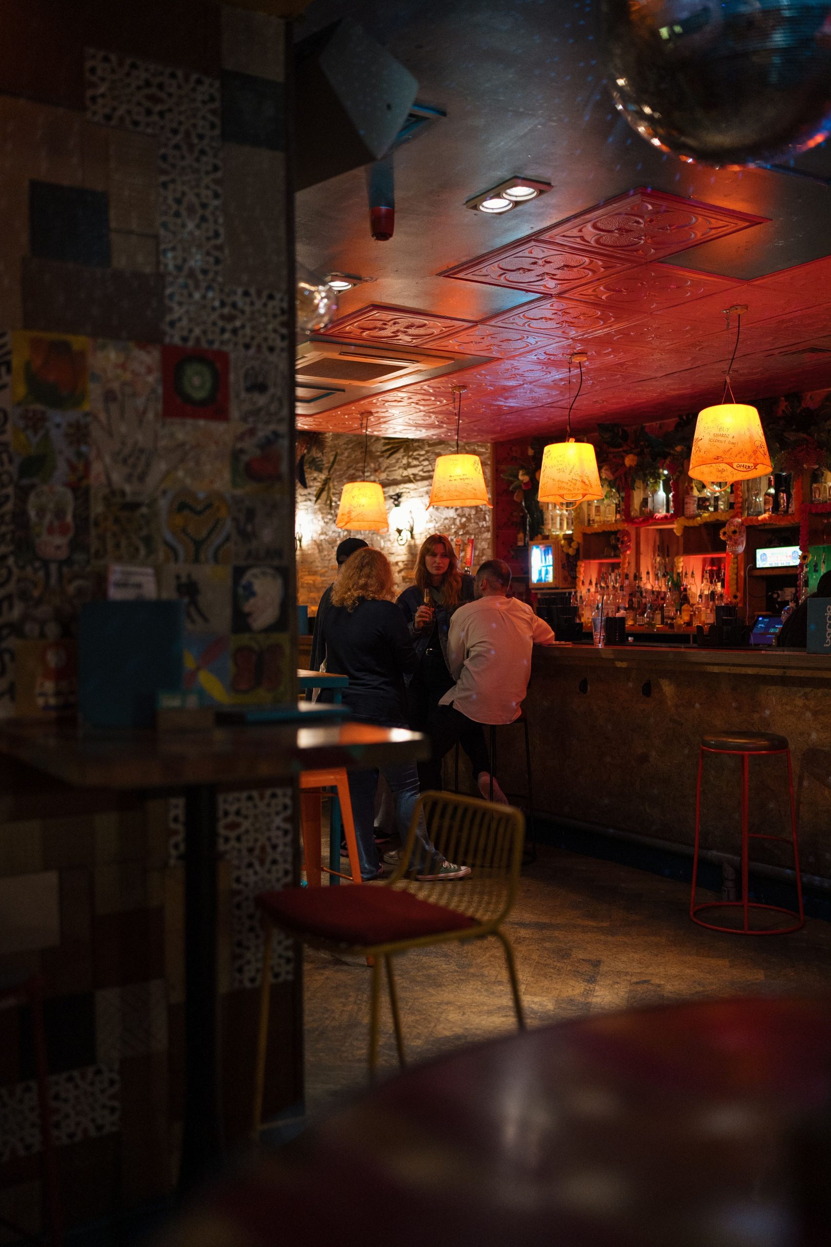 What Are Some Alternative Night Spots in London That Don’t Center Around Alcohol?