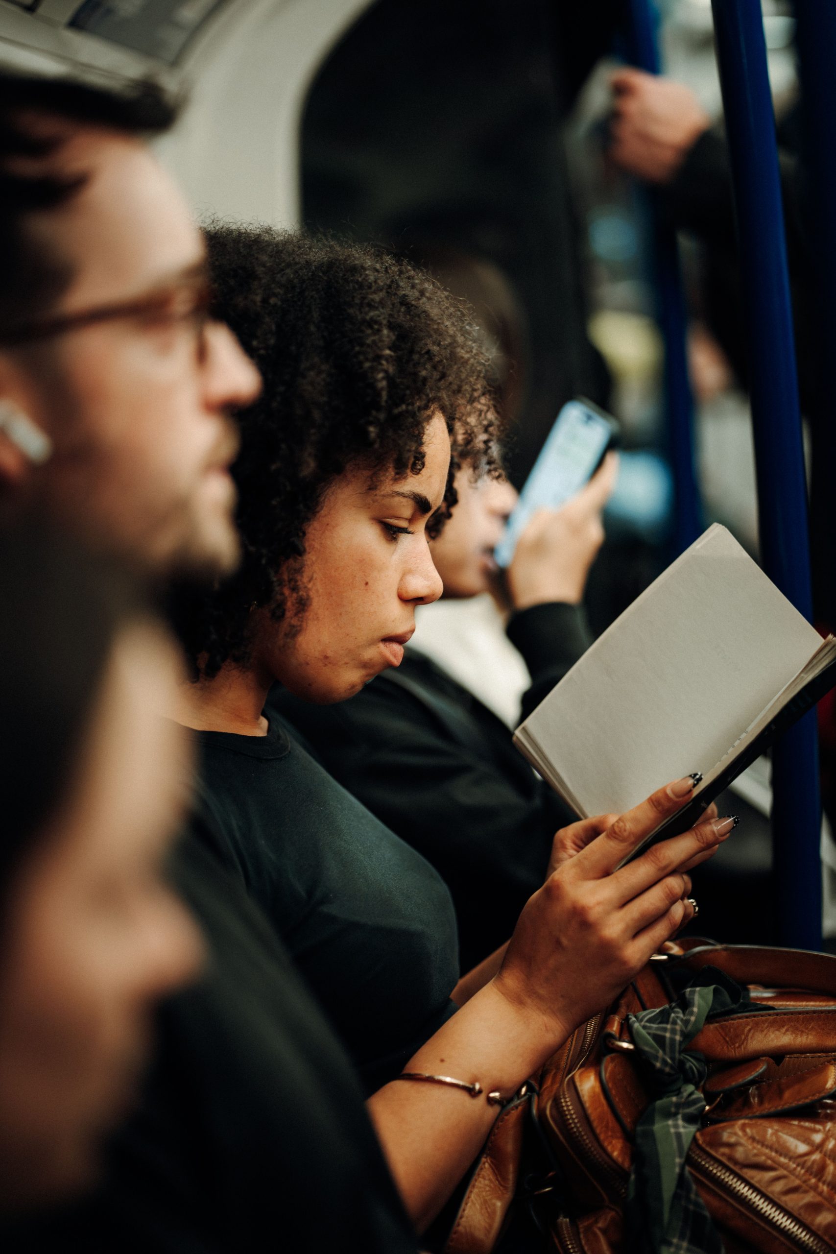 London Men and Tube Manners: What’s Off with Their Etiquette?