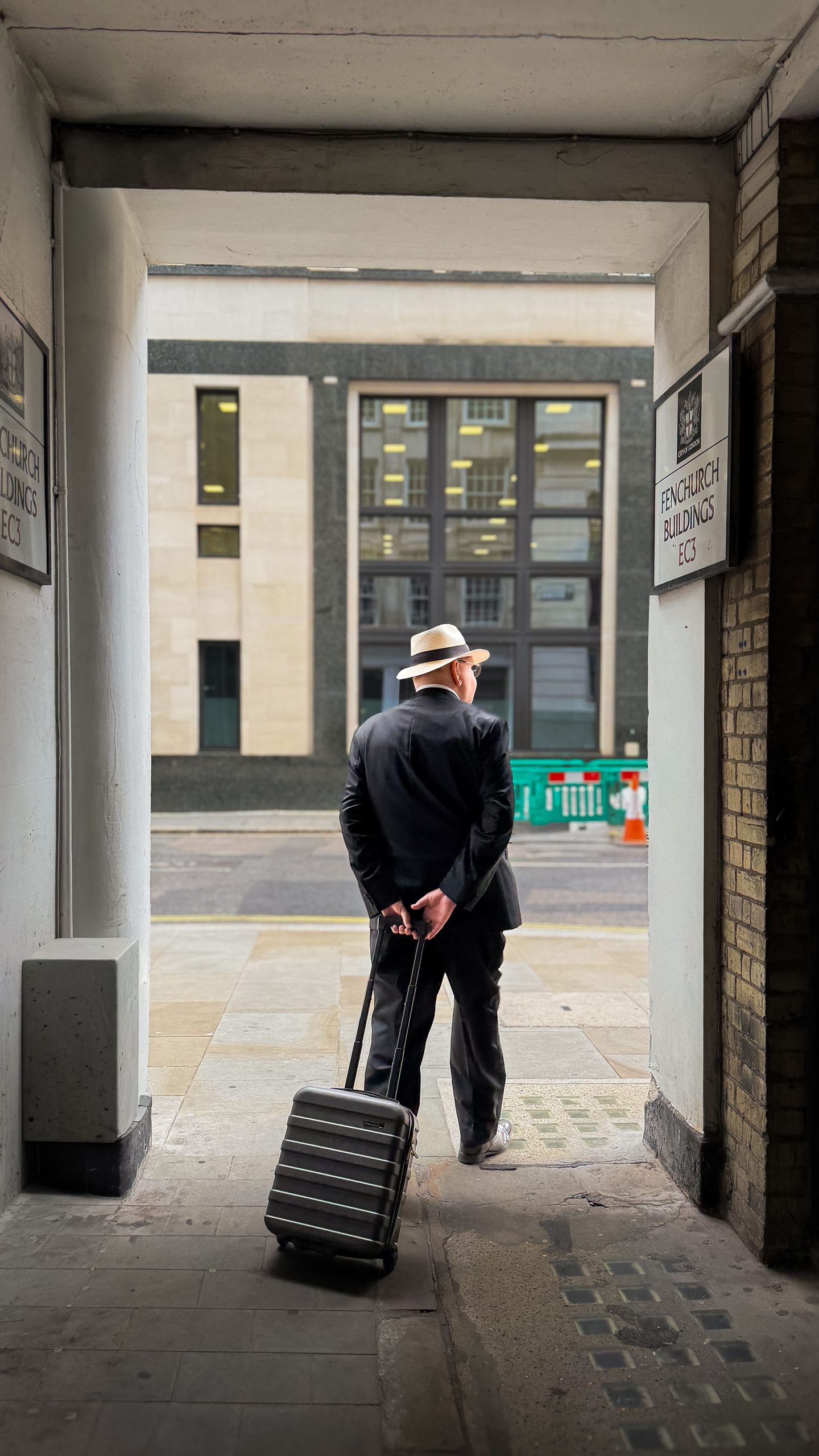 Urgently looking for a suitcase key in London