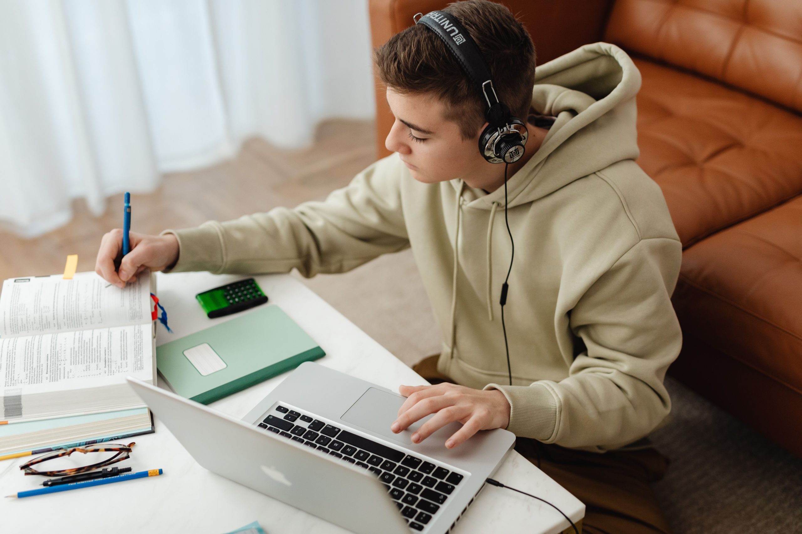 Looking for a private room to write an online exam in London