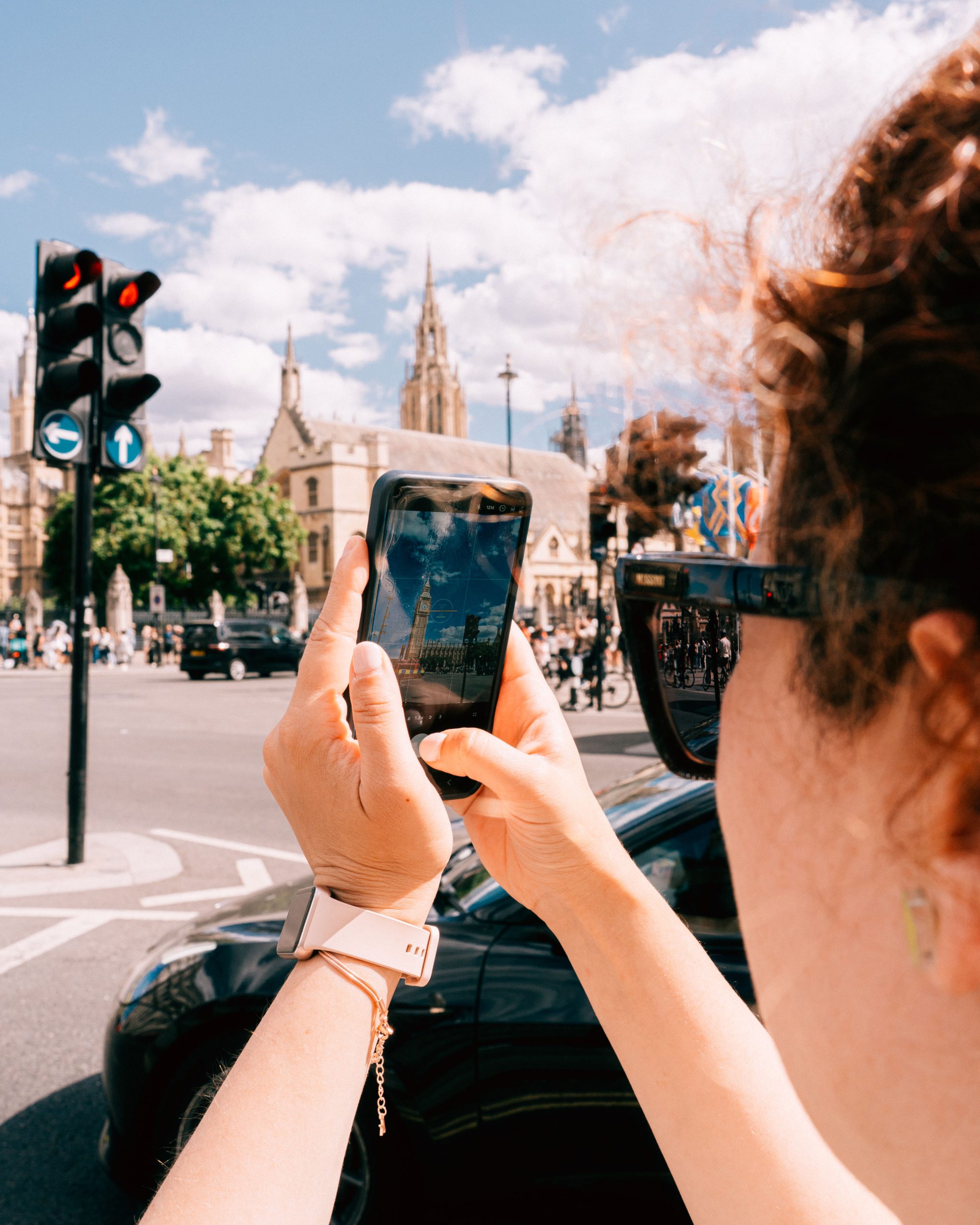 Mayor takes further action to improve mobile phone signal for Londoners