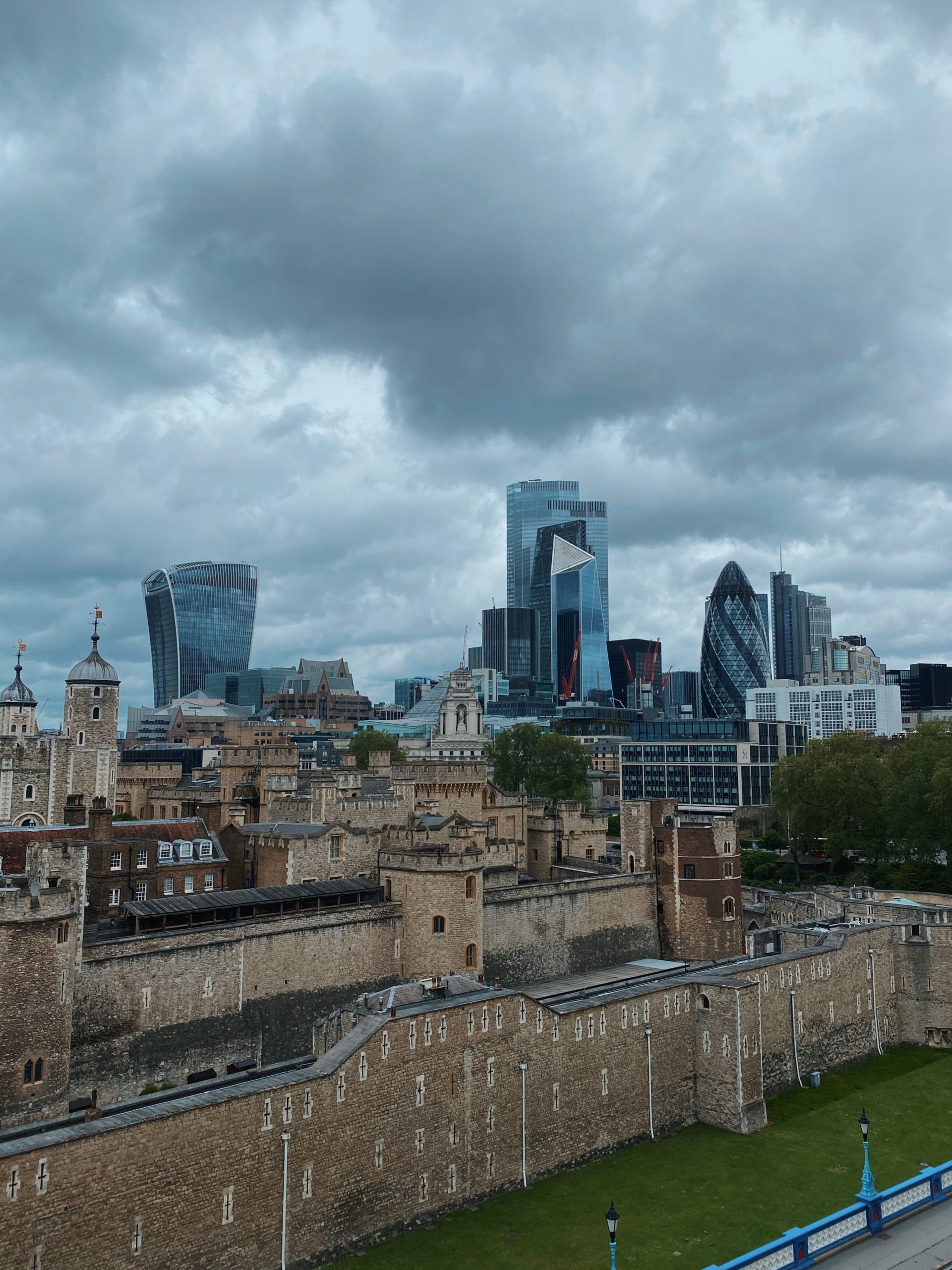 A very large mid 18th century Plan of City of London by John Rocque in 24 panels sold at Forum on Sept. 24 for £84,736 ($111,987). The presale high estimate was £30,000. Reported by Rare Book Hub.